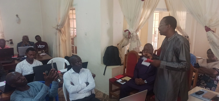 MISSION DIRECTOR ADDRESSING PROJECTS